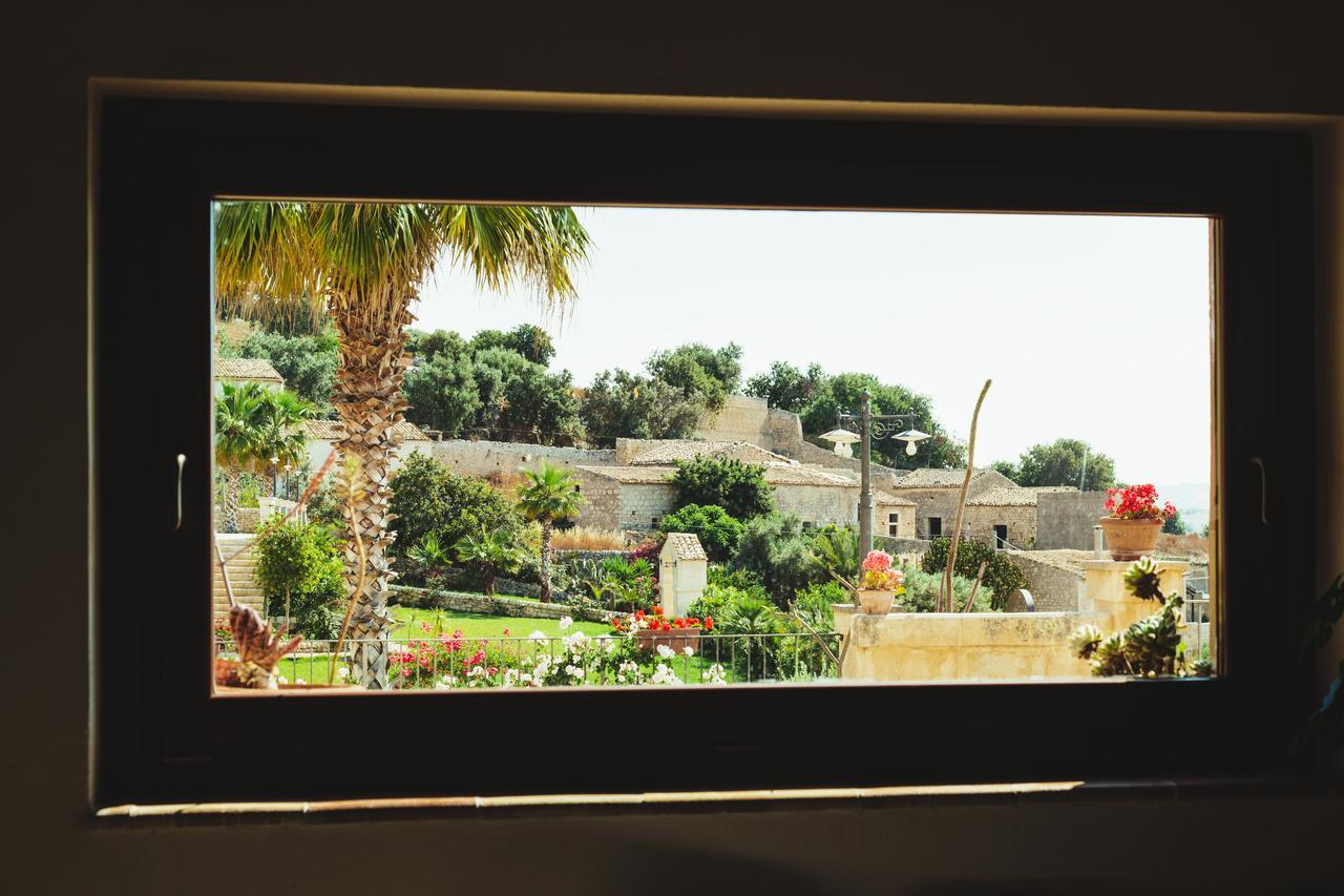 Silva Suri Pension Marina di Ragusa Buitenkant foto