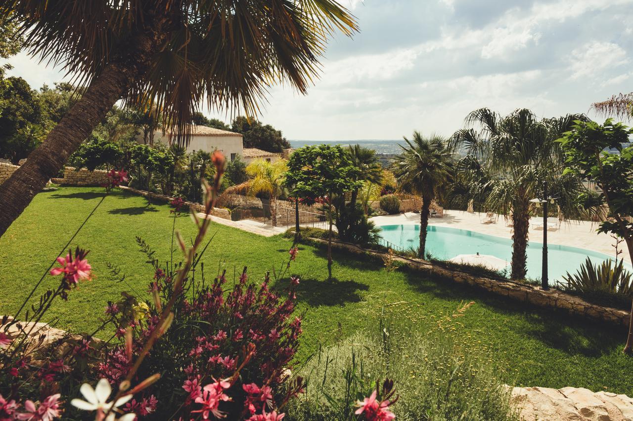 Silva Suri Pension Marina di Ragusa Buitenkant foto