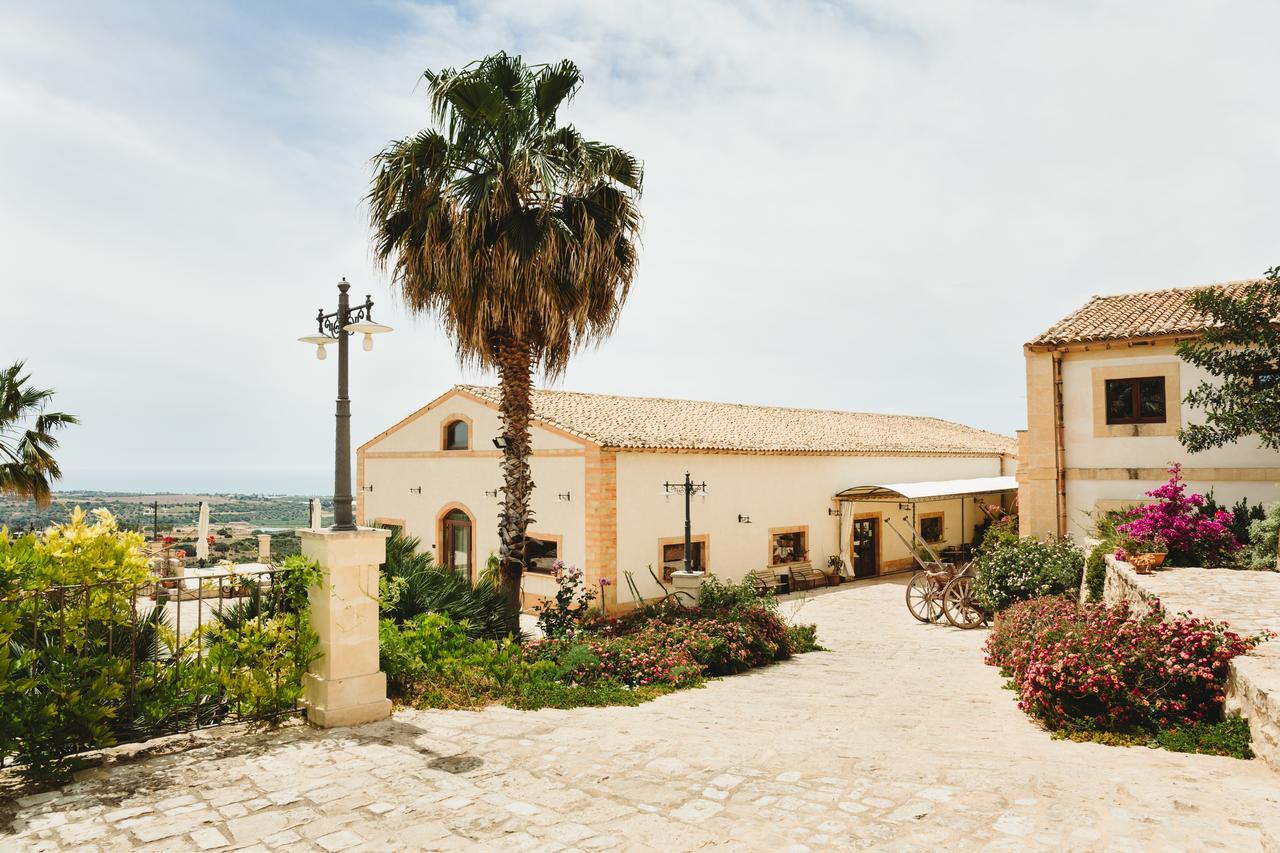 Silva Suri Pension Marina di Ragusa Buitenkant foto