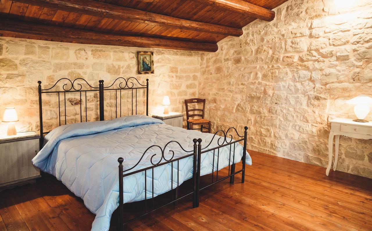 Silva Suri Pension Marina di Ragusa Buitenkant foto