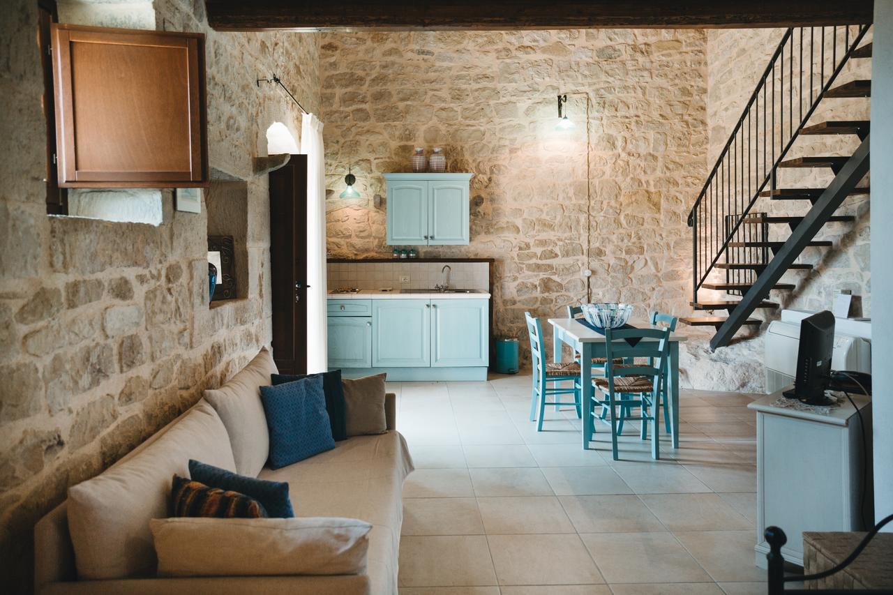 Silva Suri Pension Marina di Ragusa Buitenkant foto