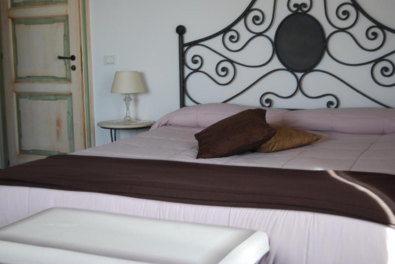 Silva Suri Pension Marina di Ragusa Buitenkant foto