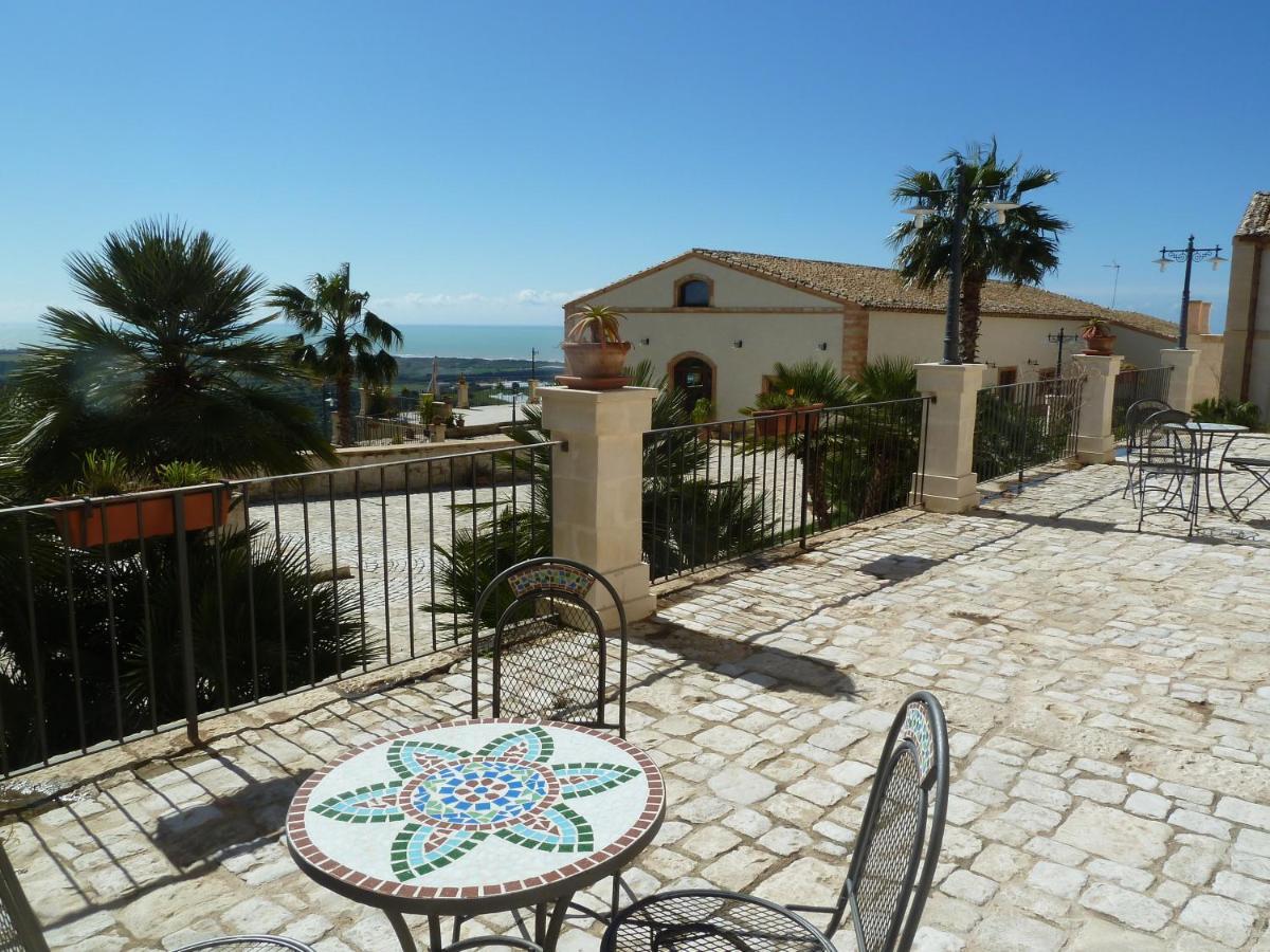 Silva Suri Pension Marina di Ragusa Buitenkant foto